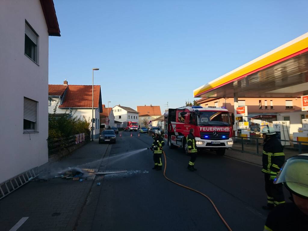 F2Y - Brand nach Explosion in Wohnhaus